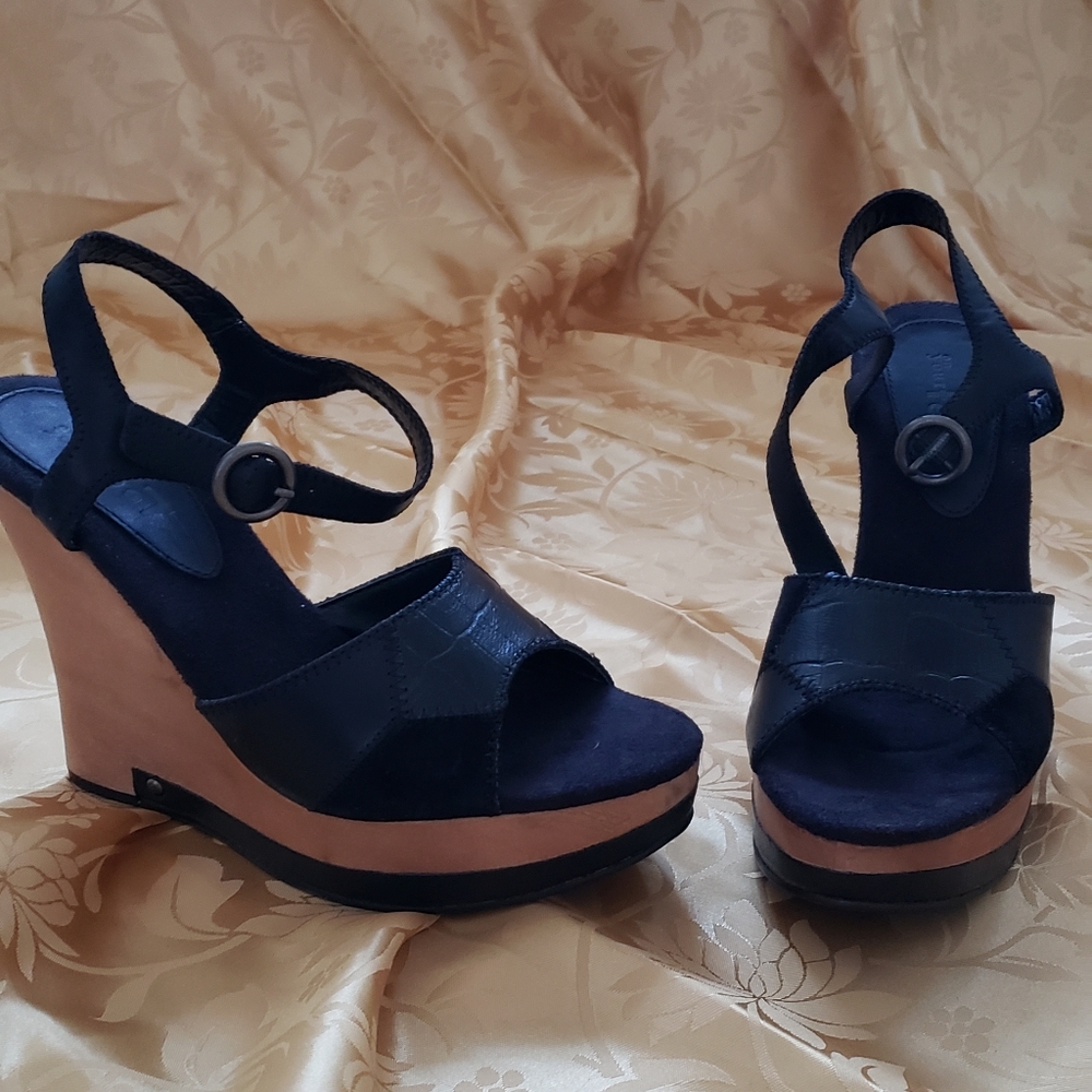 ON YOUR FEET Sandals